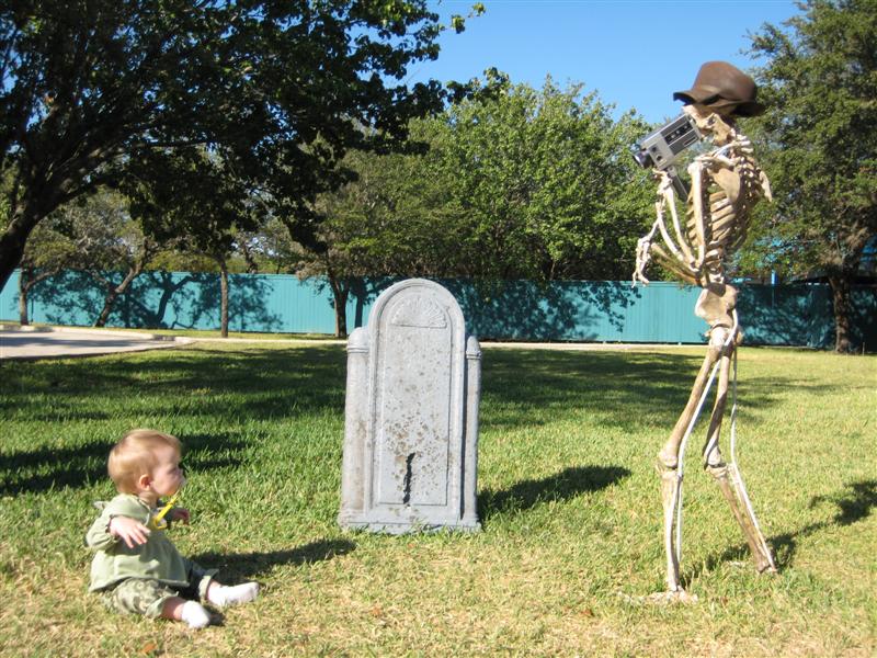 SW (7).JPG - "WHAT THE HECK IS THAT THING!?... QUIT FILMING ME SLIM!"